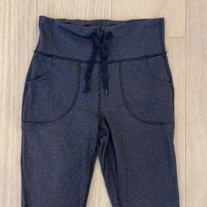 Lululemon dark gray, drawstring long leggings!